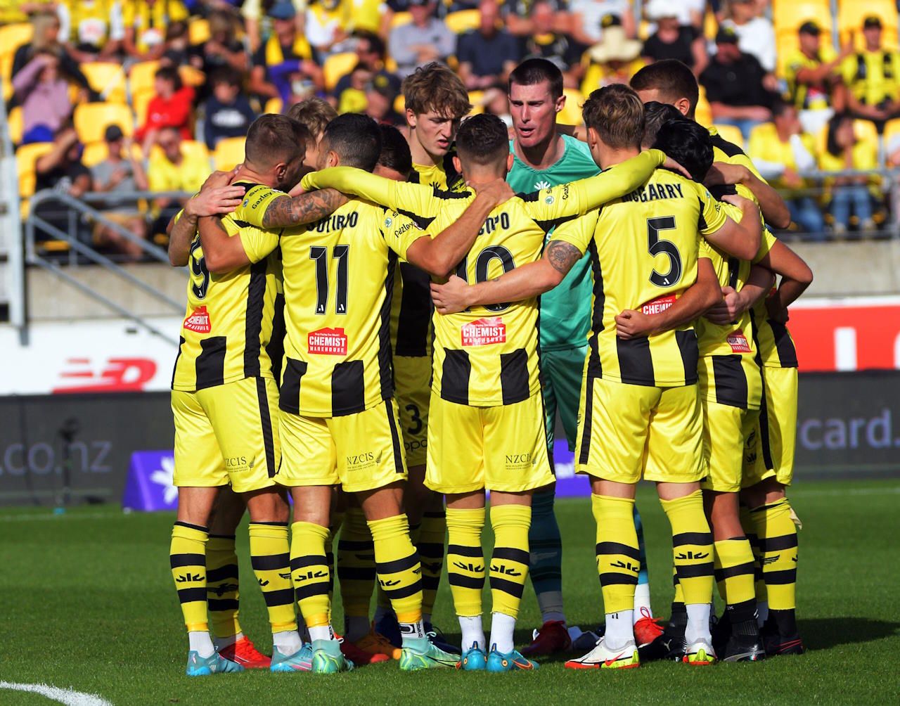 Wellington Phoenix team in a huddle